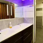 Frühstückspension Mas La Farelle D'hote,fitness & Salle De Jeux Gratuite & En Supplement Nîmes