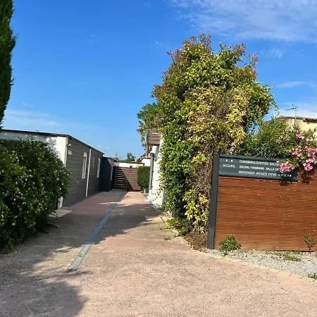Frühstückspension Mas La Farelle D'hote,fitness & Salle De Jeux Gratuite & En Supplement Nîmes