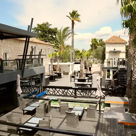 Mas La Farelle D'hote,fitness&salle De Jeux Gratuite&spa En Supplément Bed & Breakfast 4*