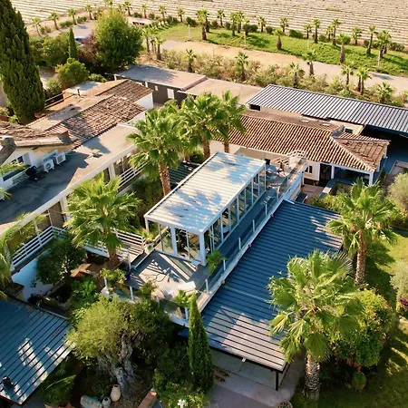 Mas La Farelle D'hote,fitness&salle De Jeux Gratuite&spa En Supplément Bed & Breakfast