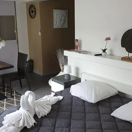 Mas La Farelle D'hote,fitness & Salle De Jeux Gratuite & En Supplement Bed and Breakfast Νιμ