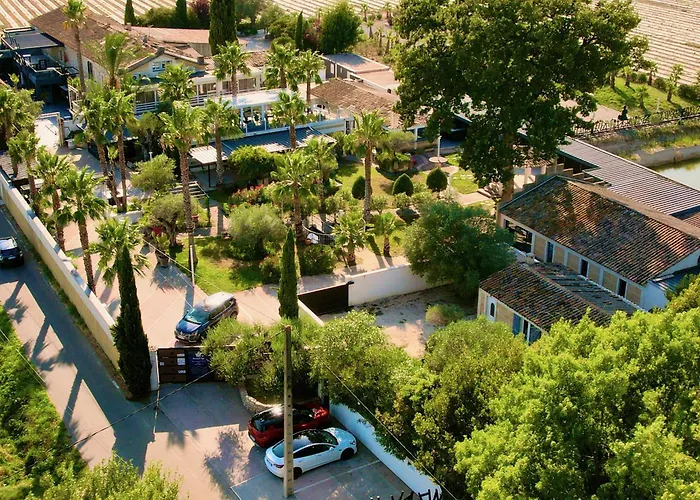 Bed & Breakfast Mas La Farelle D'hote,fitness & Salle De Jeux Gratuite & En Supplement