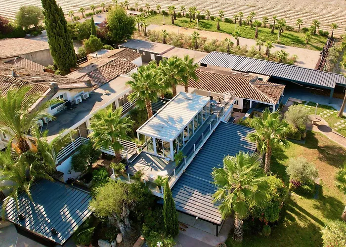 Mas La Farelle D'hote,fitness & Salle De Jeux Gratuite & En Supplement Bed & Breakfast