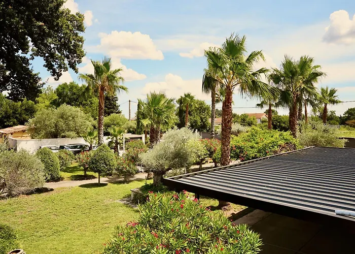 Mas La Farelle D'hote,fitness & Salle De Jeux Gratuite & En Supplement Bed & Breakfast Nimes