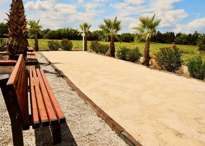 Mas La Farelle D'hote,fitness & Salle De Jeux Gratuite & En Supplement 4* Nimes