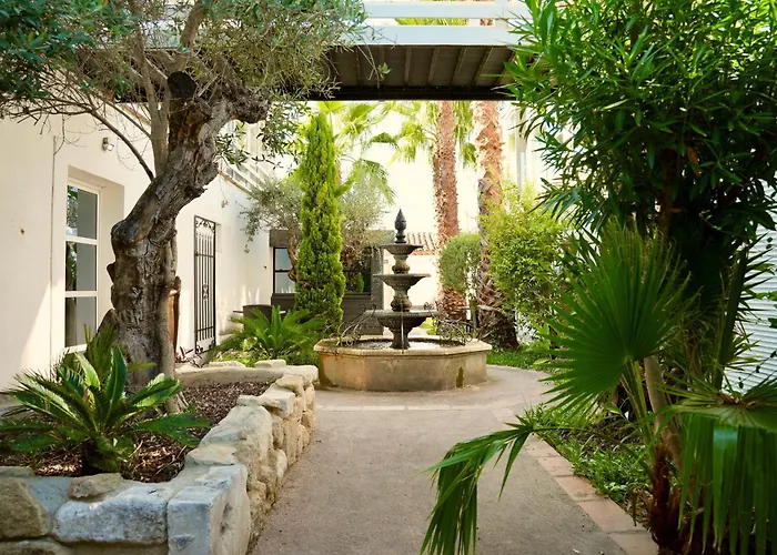 Mas La Farelle D'hote,fitness & Salle De Jeux Gratuite & En Supplement Bed & Breakfast 4*